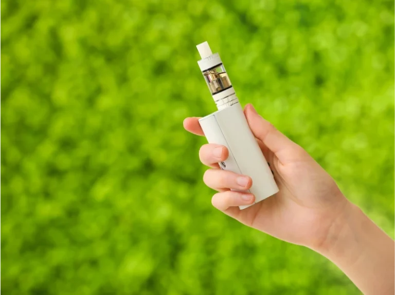 Can You Vape While Breastfeeding?